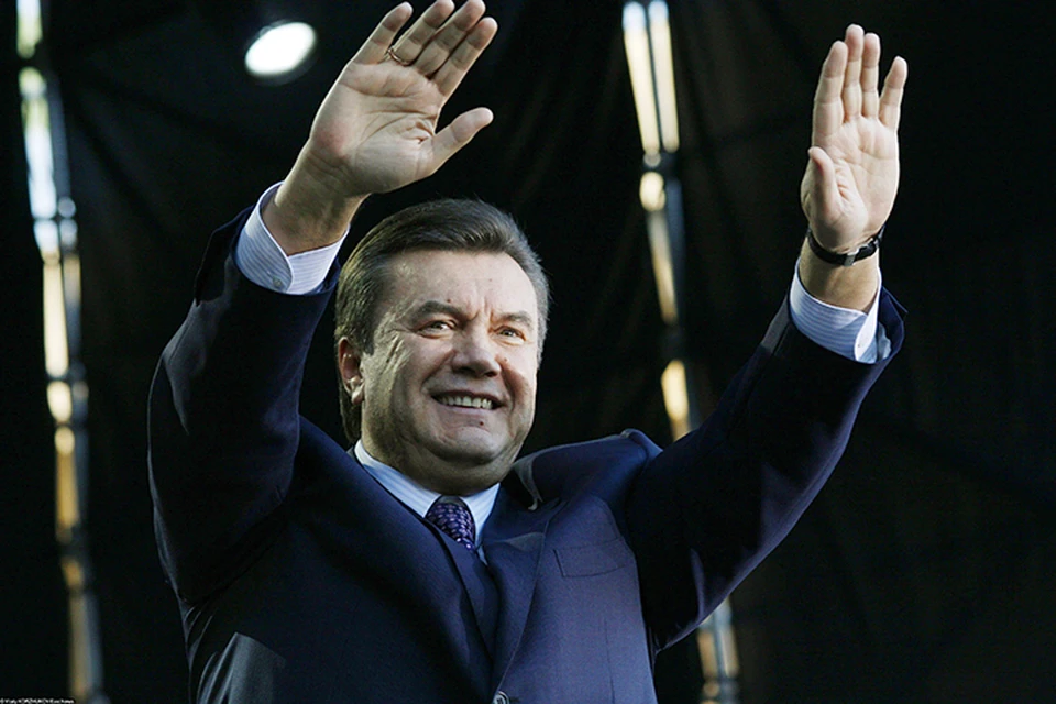 Во время побега Януковича из Киева в Харьков, а затем в Донецк и далее, его сопровождала большая группа офицеров личной охраны