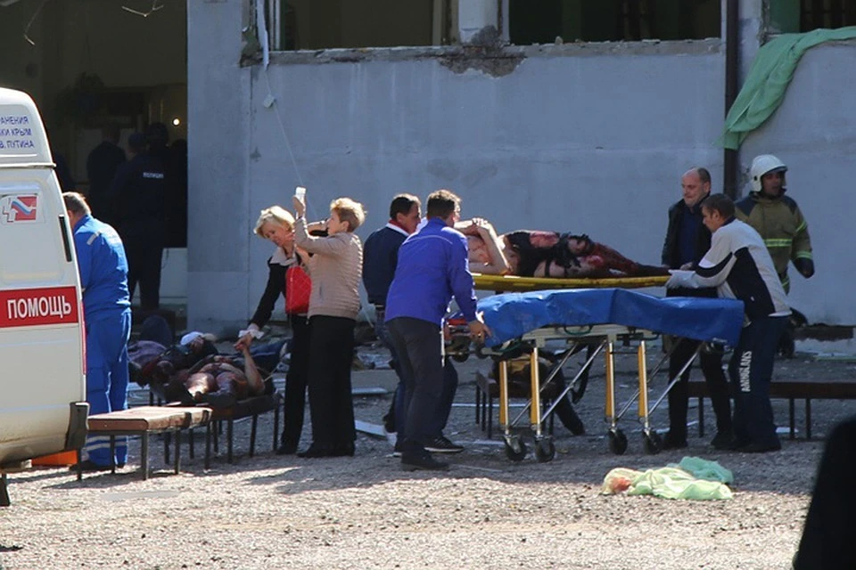Взрыв в колледже в Керчи 17 октября переквалифицировали из теракта в убийство