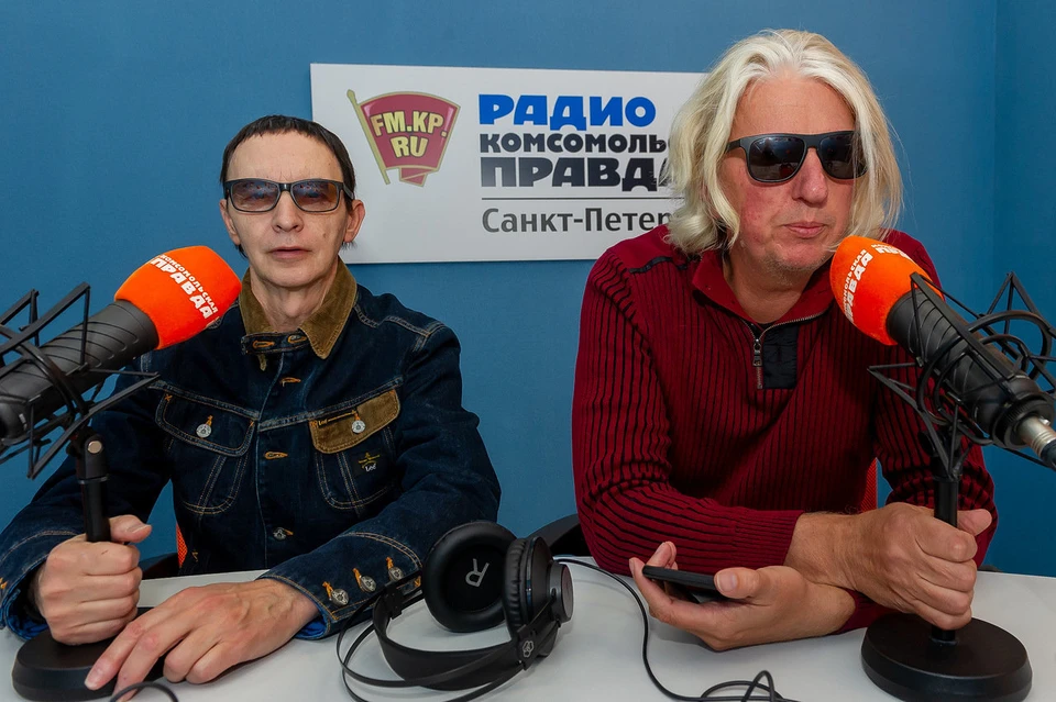 Эдмунд Шклярский и Марат Корчемный в студии радио "Комсомольская правда".