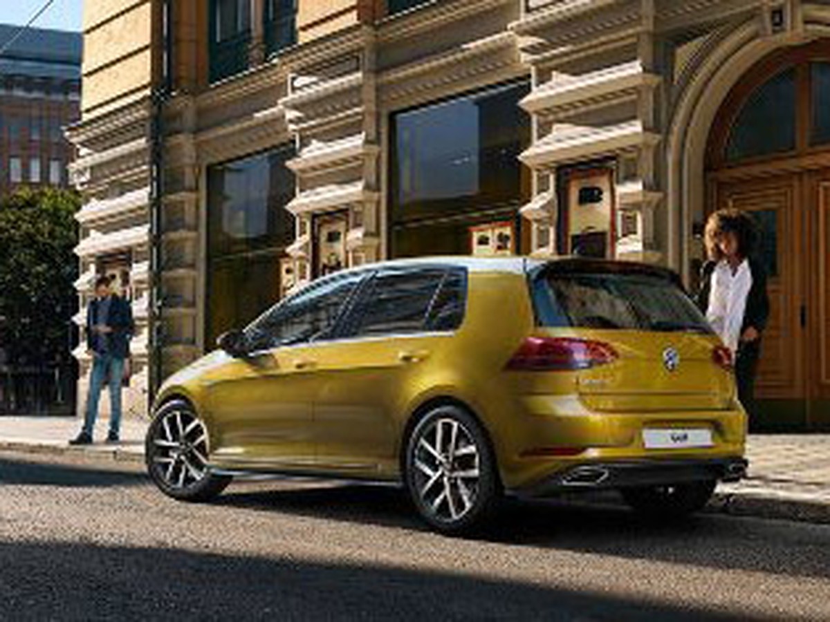 За что выбирают легендарный Volkswagen Golf? - KP.RU