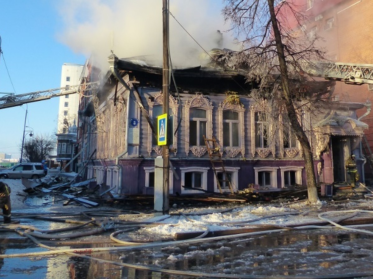 Особняк 19 века, едва не сгоревший в Тюмени, может утратить уникальную  резьбу - KP.RU