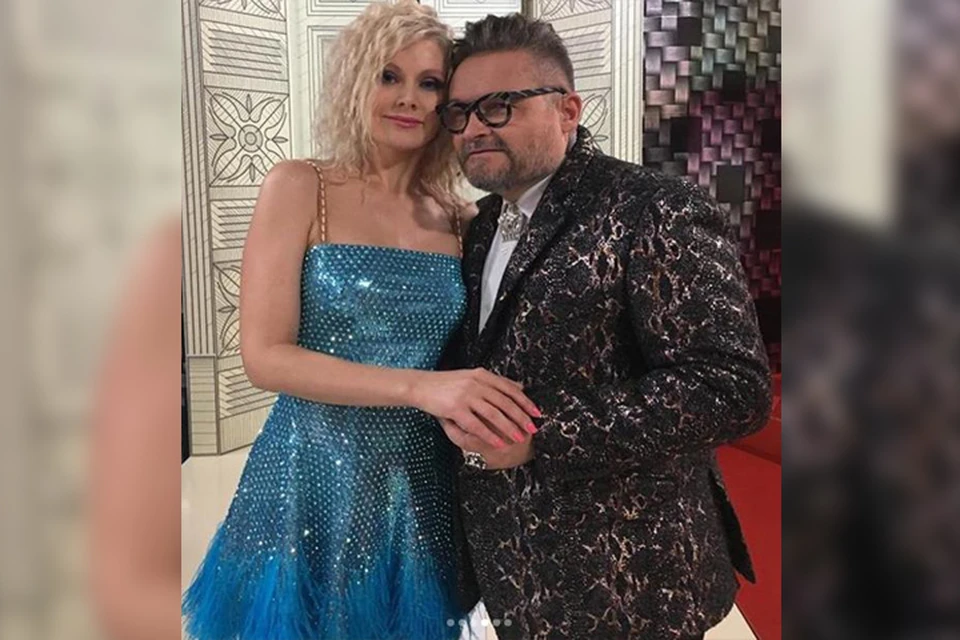 В платье со стразами и перьями Натали выступила в шоу "Модный приговор" на Первом канале.