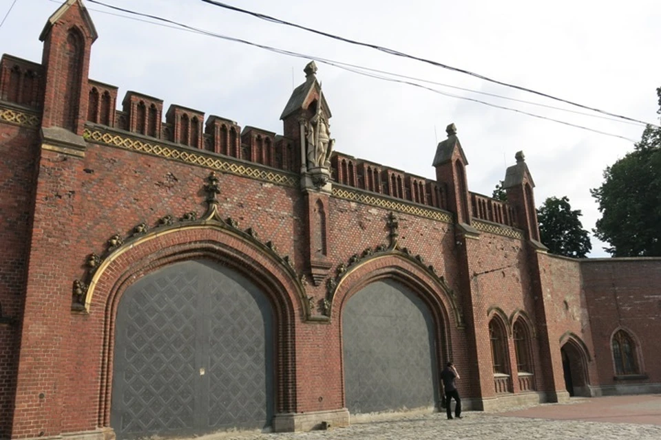 Музей «Фридландские ворота» отремонтирует исторический фасад и установит уличное освещение на своей территории.