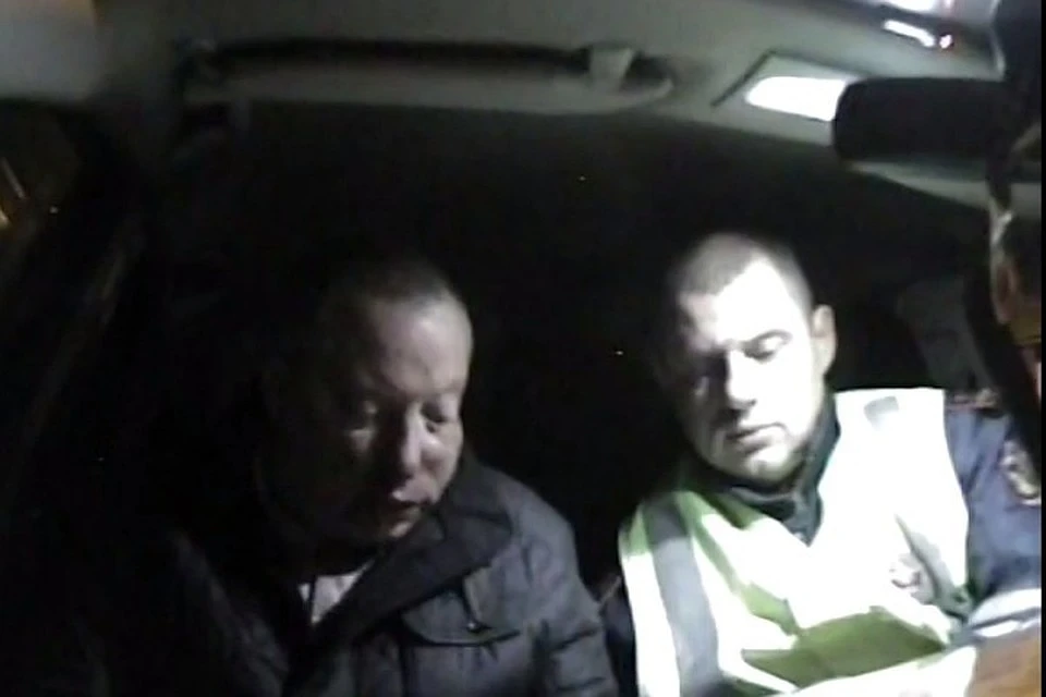 Дело «пьяного» судьи в Иркутске: увольнение инспектора ДПС за неоказание медпомощи признали незаконным. Фото: скриншот с видео.