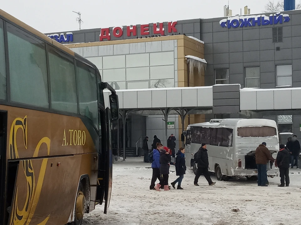 Измученные пассажиры автобуса «Москва-Донецк», наконец-то, добрались до столицы ДНР