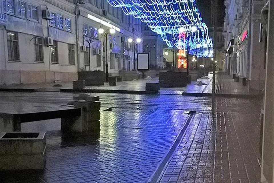 Заледеневший переулок Соборный. Фото из группы ВК "Это Ростов-на-Дону!"