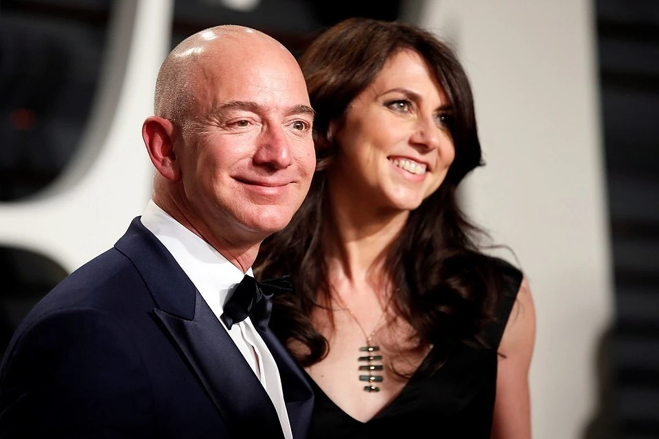 Самый богатый человек мира Джефф Безос, основатель Amazon, встретил свою жену Маккензи на работе