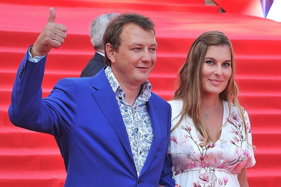 Марат Башаров и Елизавета Шевыркова на красной дорожке ММКФ.