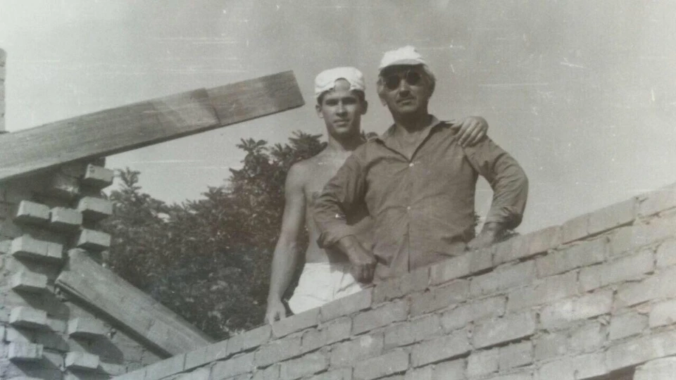 Глава Удмуртии Александр Бречалов с отцом. Фото: личный архив