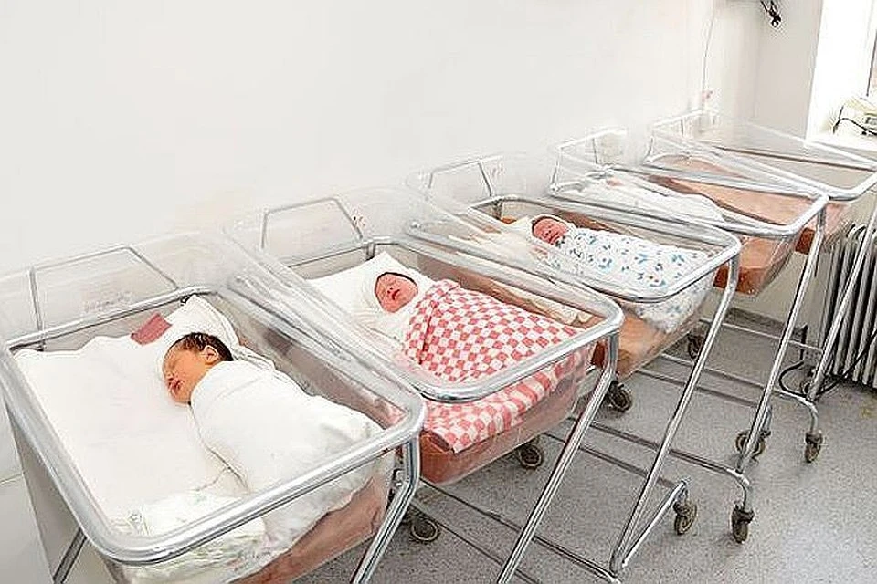 В Хабаровске женщина в одиночестве родила на полу роддома из-за нехватки врачей