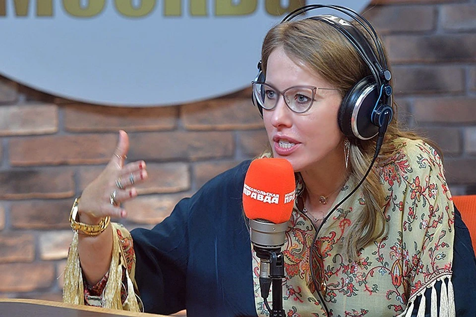 Ксения Собчак в студии радио "Комсомольская правда".