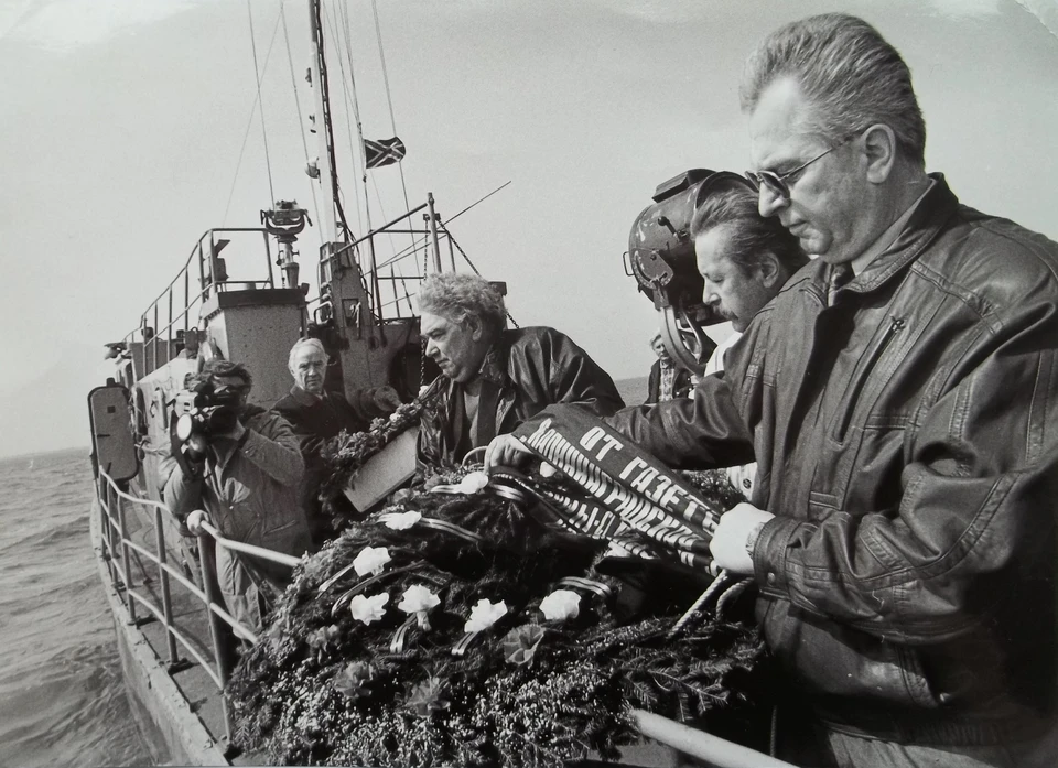 В апреле 1994-го, на сороковины со дня трагедии, была организована поминальная акция. Венки легли на воду в районе, где погибло большинство рыбаков.