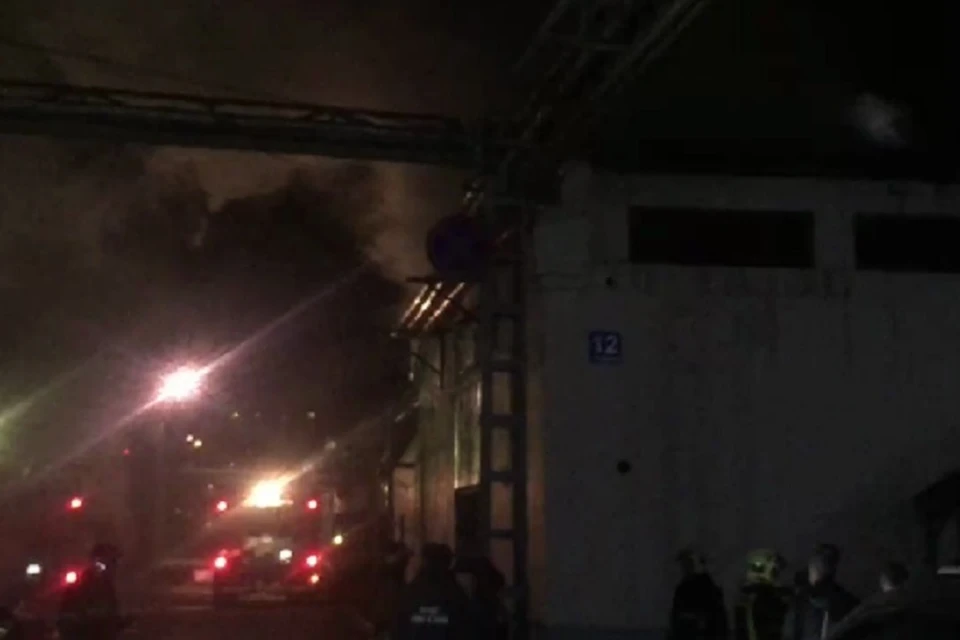 Пожар произошел на мармеладной фабрике в Москве