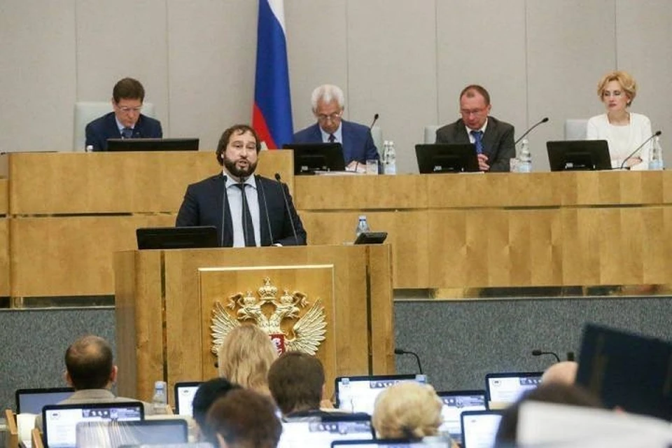 Например, доход депутата Антона Горелкина составил 6,5 миллиона рублей