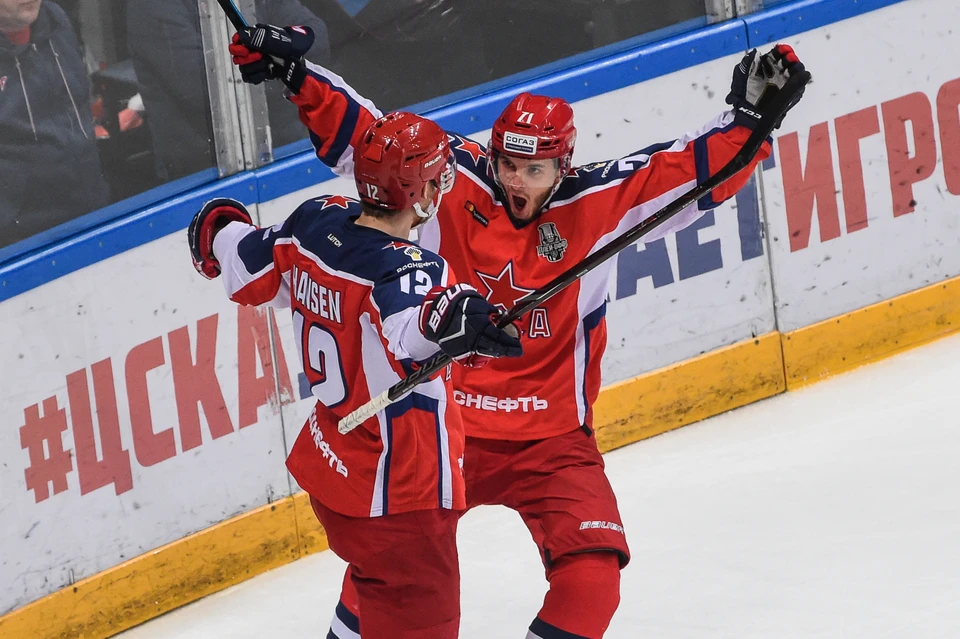 Хоккеисты московского ЦСКА выиграли второй матч финальной серии Кубка Гагарина.