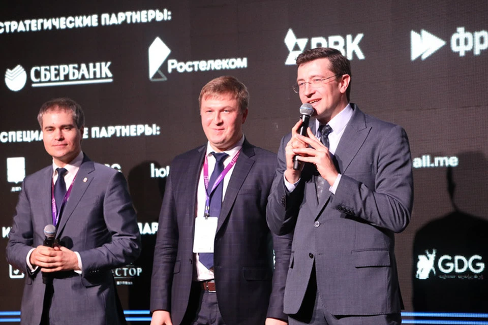 Глеб Никитин дал старт Global City Hackathon в Нижнем Новгороде. ФОТО: Александр Воложанин.