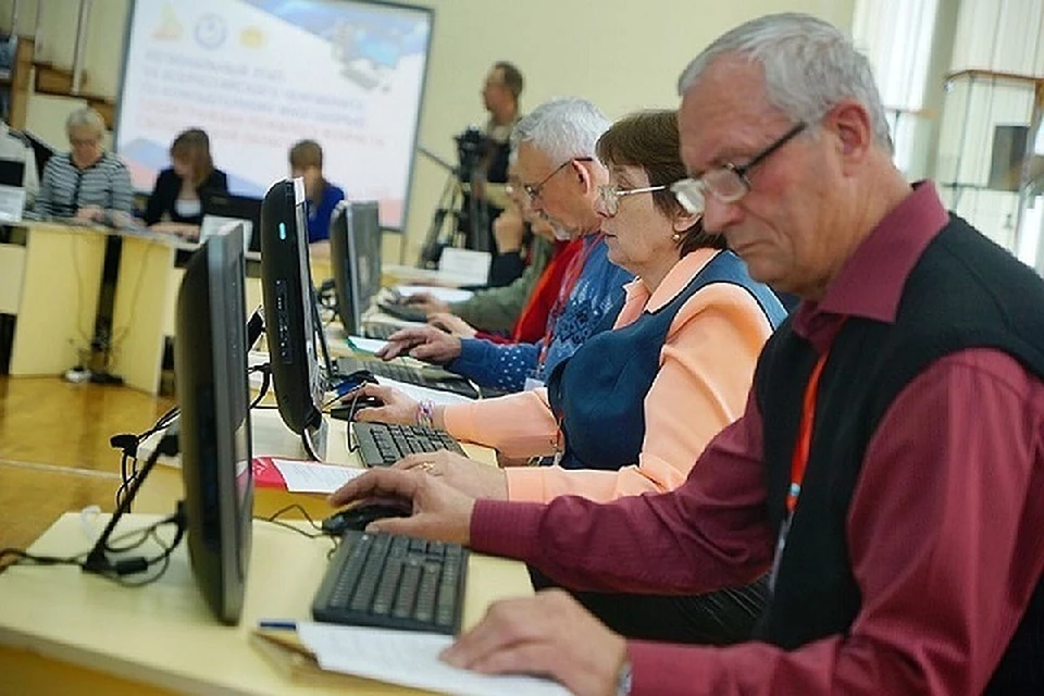 Компьютерная грамотность открывает перед пенсионерами новые возможности