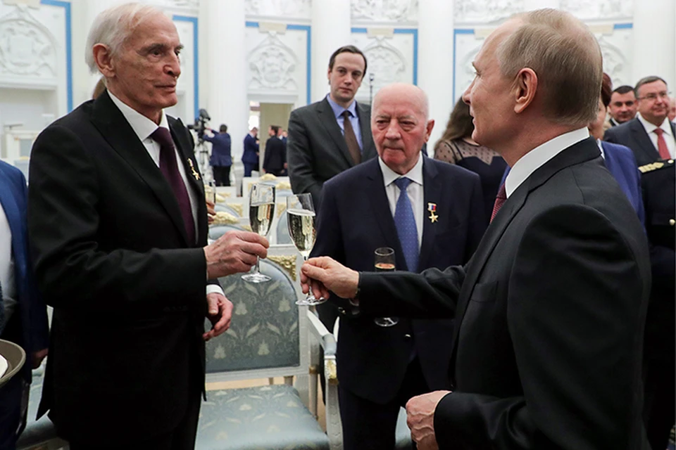 Ежегодно накануне 1 мая президент награждает в Кремле пятерых выдающихся граждан страны. Фото: Вячеслав Прокофьев/ТАСС