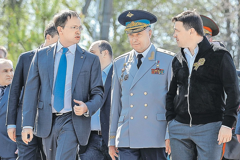 Министр культуры РФ Владимир Мединский, замначальника Главного управления Генштаба ВС РФ Владимир Алексеев и губернатор Андрей Воробьёв на церемонии начала строительства нового музея Зои Космодемьянской. Фото: Константин СЕМЕНЕЦ