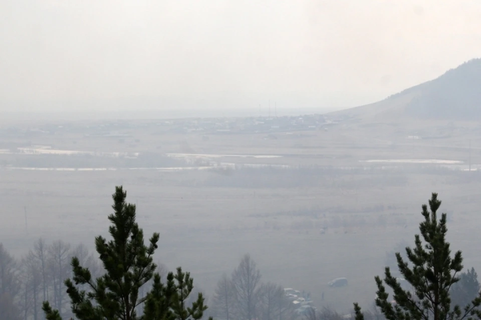 Пожары взяли в кольцо несколько сел в Иркутской области.