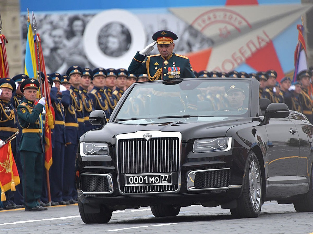 К Параду Победы 2019 были заготовлены три Ауруса - два основных и один  запасной - KP.RU