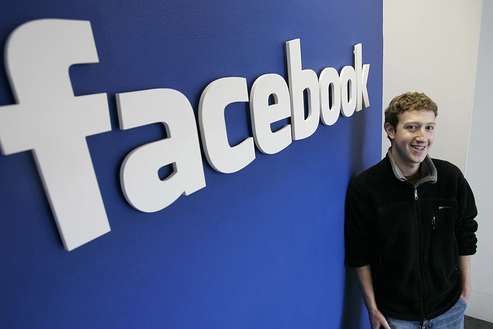 Марк Цукерберг в офисе Фейсбук, 2007 год.