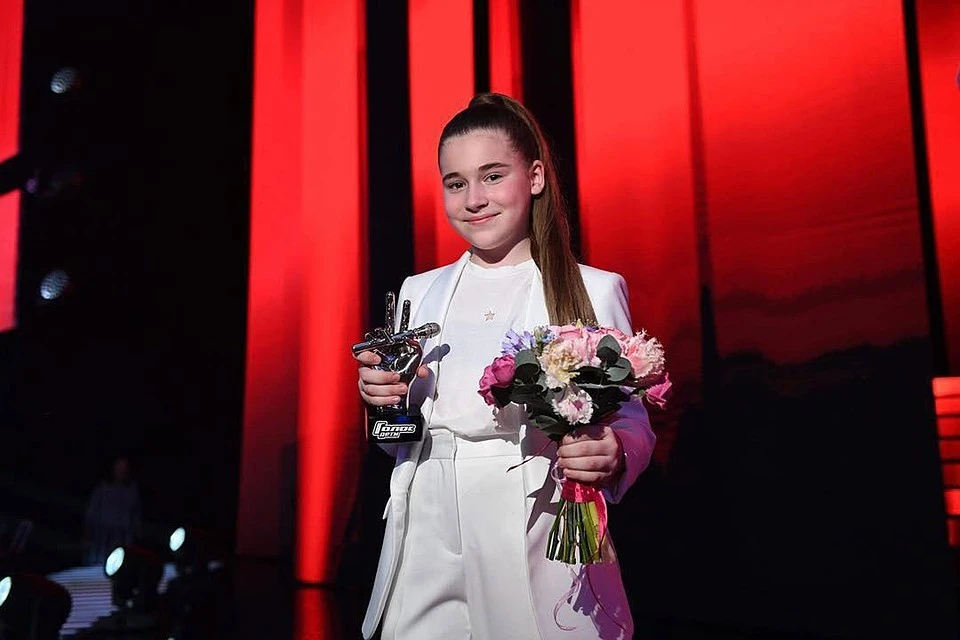 Победительницей шоу "Голос. Дети" стала 10-летняя Микелла Абрамова. Фото: Максим Ли
