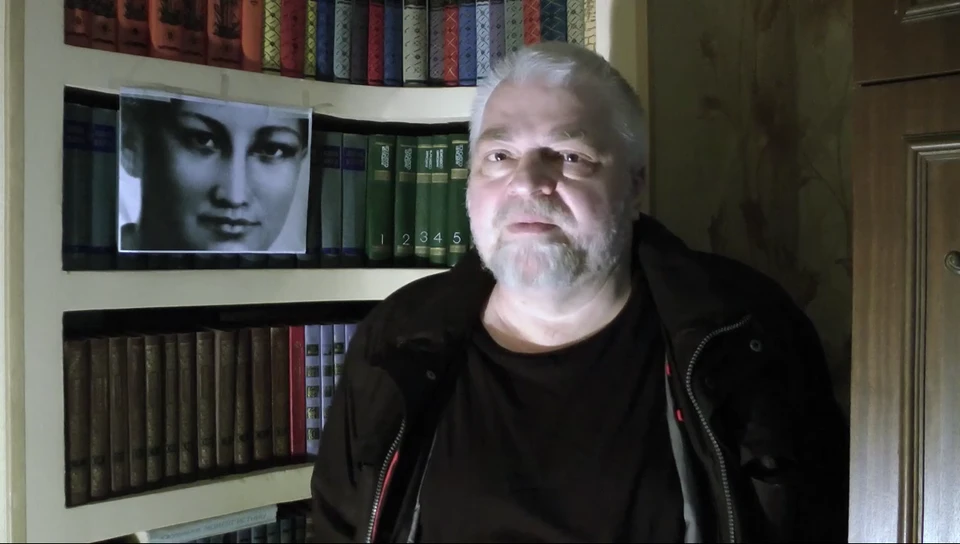 Руководитель организации и любитель советской истории Алексей Меняйлов. Фото: скриншот видео
