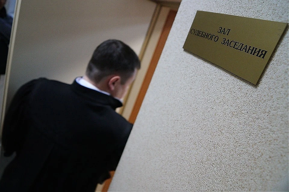 Дело по факту падения льдины на коляску с новорожденной девочкой дошло до суда