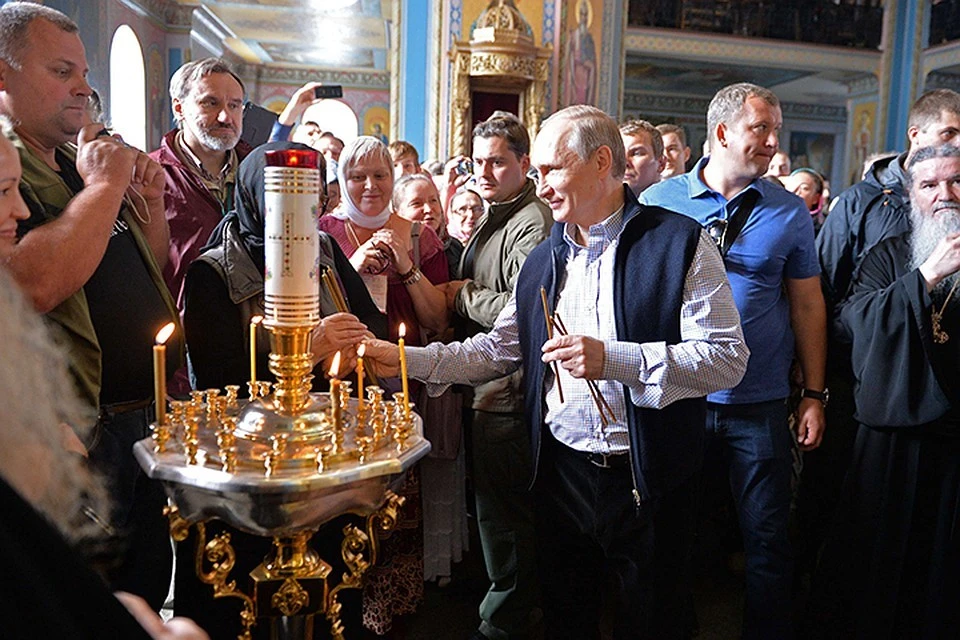 Владимир Путин обычно приезжает на Валаам в одиночку, но в этом году он сделал исключение. Фото Алексей Дружинин/ТАСС