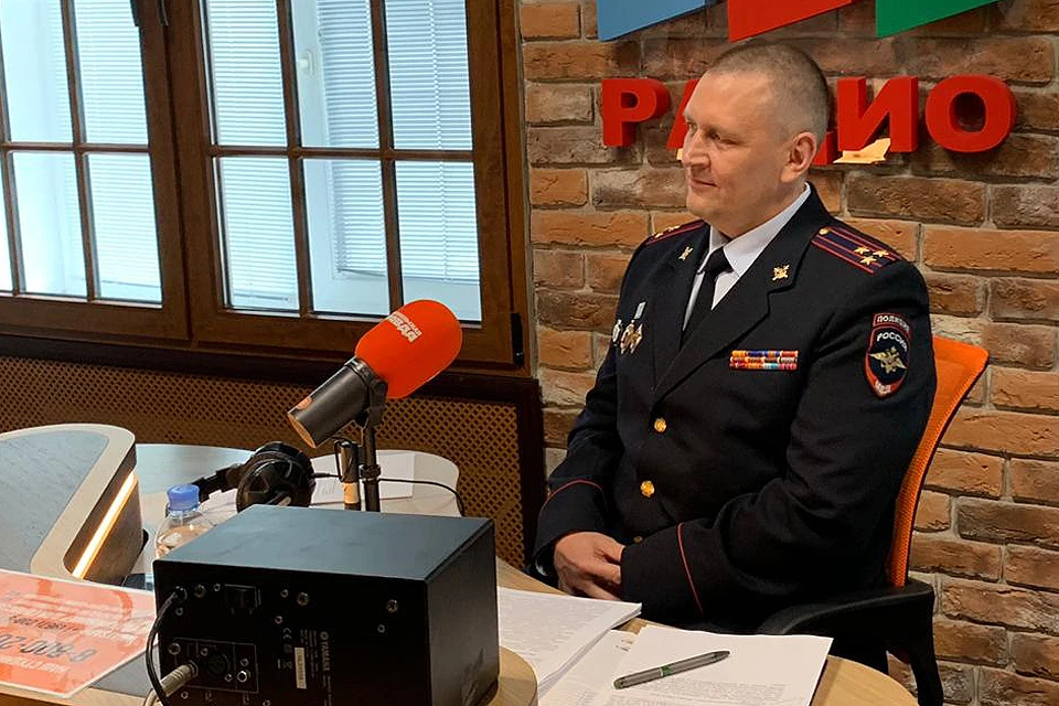 Начальник 8 отдела Московского уголовного розыска Дмитрий Пичугин в студии радио "КП".