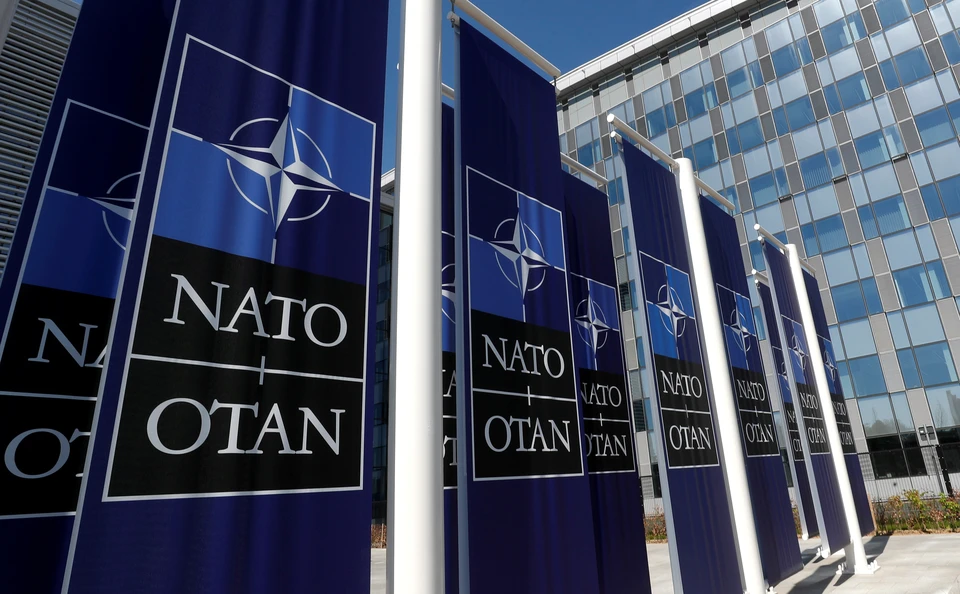 Бывший заместитель генсека НАТО в своей статье: "Россия готовится к региональным войнам в Европе".