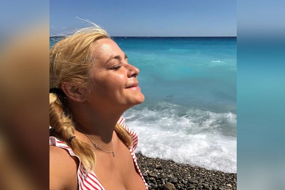 Актриса проводит отпуск на Лазурном берегу.