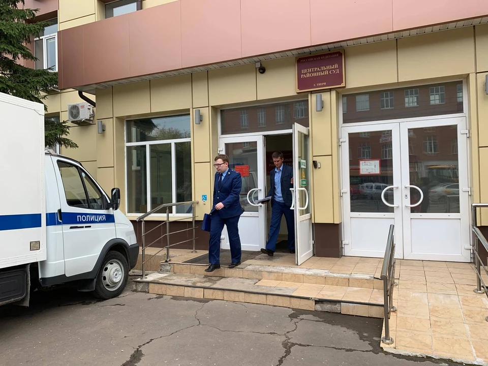 Прокуратуры от общения с прессой после заседания отказались.