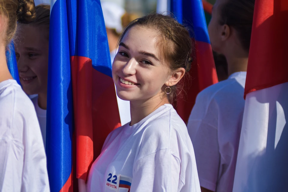 В Новосибирске отметили День российского флага.