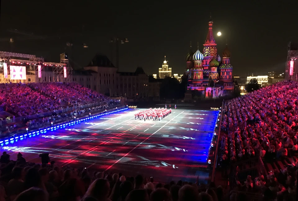 Фестиваль "Спасская башня" стартовал в Москве.