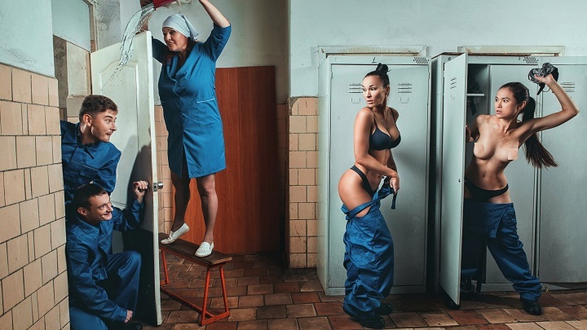 Челнинский крановый завод вновь выпустил эротический календарь с фотографиями сотрудниц