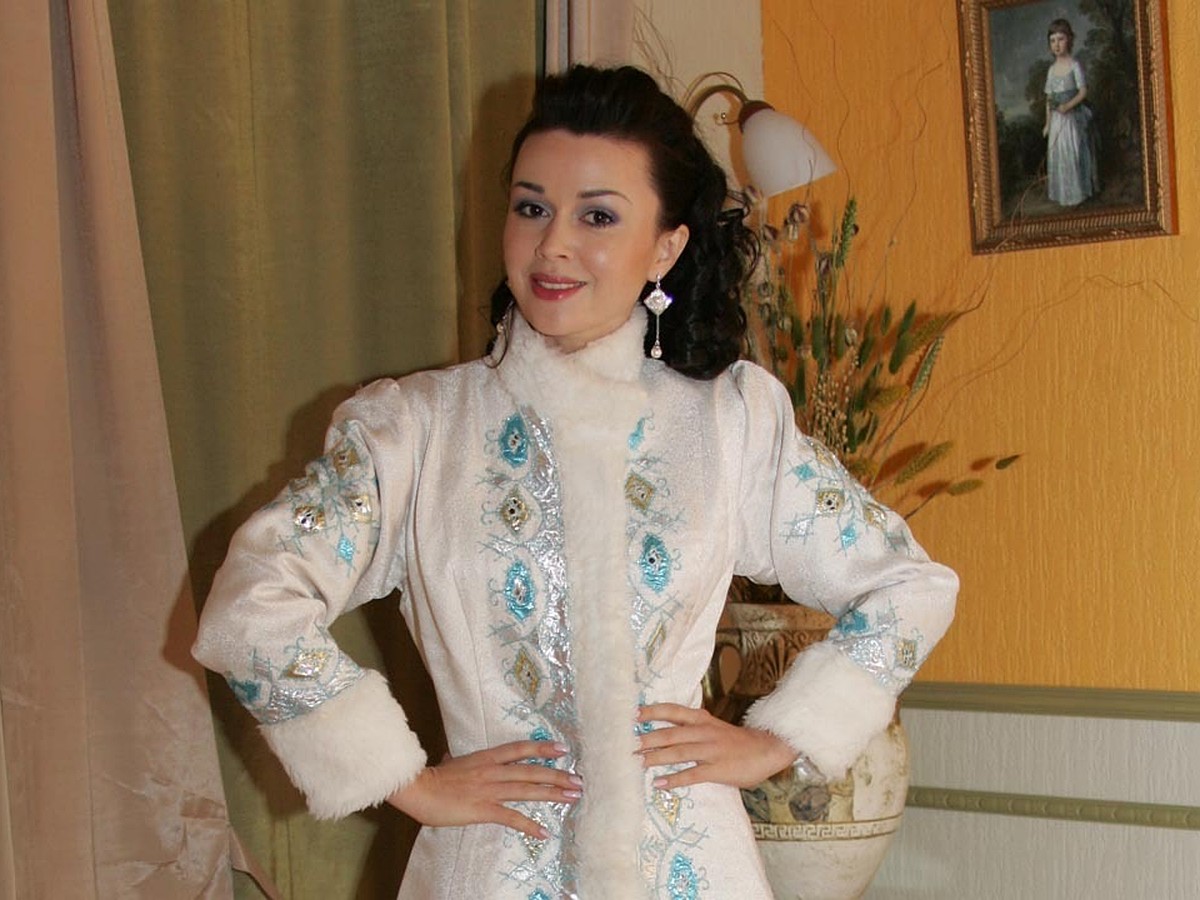 Дженнет МакКурди секс видеосы Жұлдызды соғыстар Клон соғыстары секс суреттері