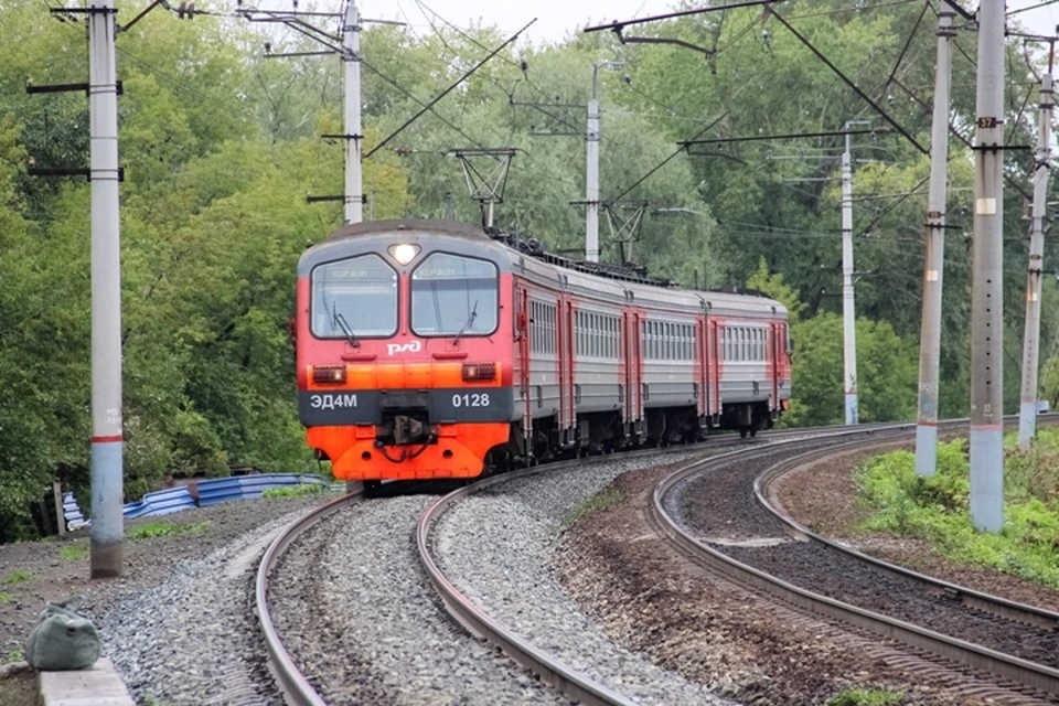 В расписании электричек со станции Пермь II указано местное время.