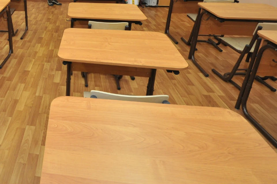 Иркутскую гимназию №3 закрыли на карантин из-за вспышки ОРВИ и пневмонии