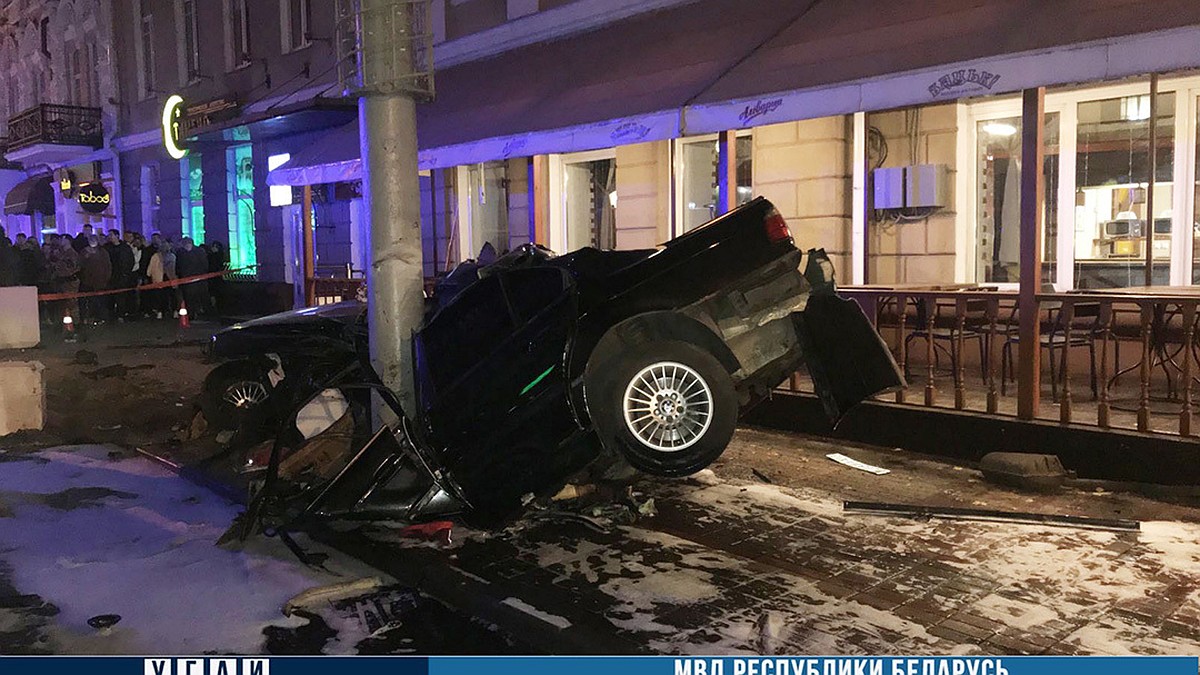 Подробности страшного ДТП в Гомеле: 21-летний парень на BMW гнал на  свидание, сбил трех учительниц и погиб сам - KP.RU