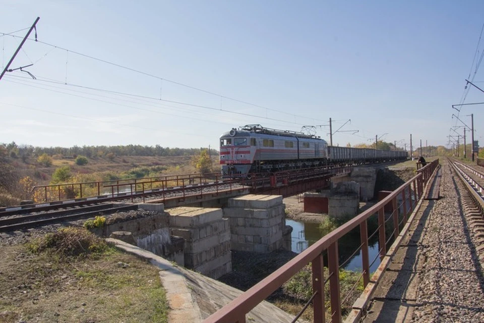 Под Горловкой восстановили железнодорожный мост, разрушенный украинской армией