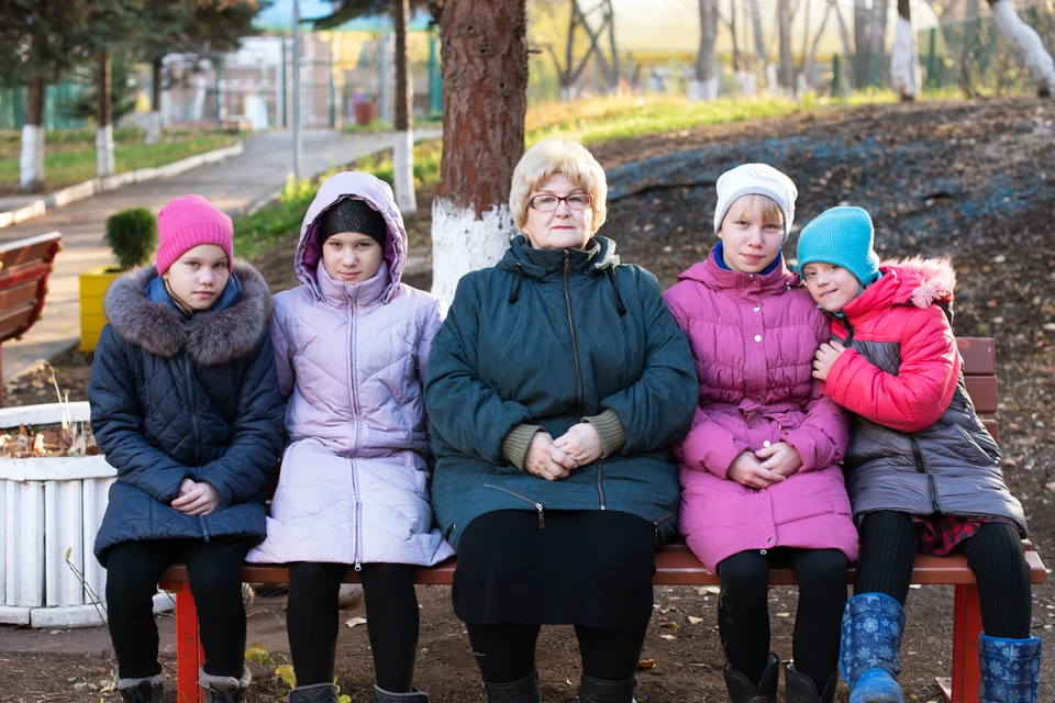 Сначала девчонки показывали характер, но сейчас это большая и дружная семья