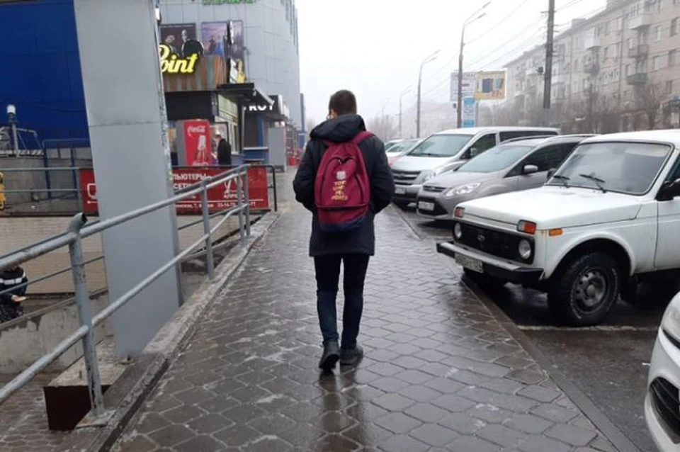 Будьте аккуратнее на дорогах и тротуарах - посыпали далеко не все дорожки!
