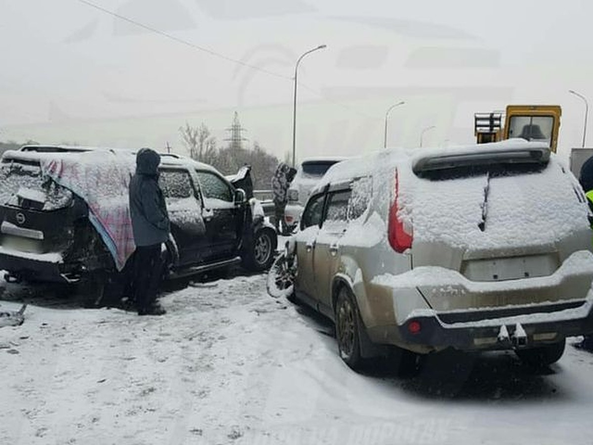 В массовом ДТП под Владивостоком насчитали около 50 разбитых авто и 6  пострадавших - KP.RU