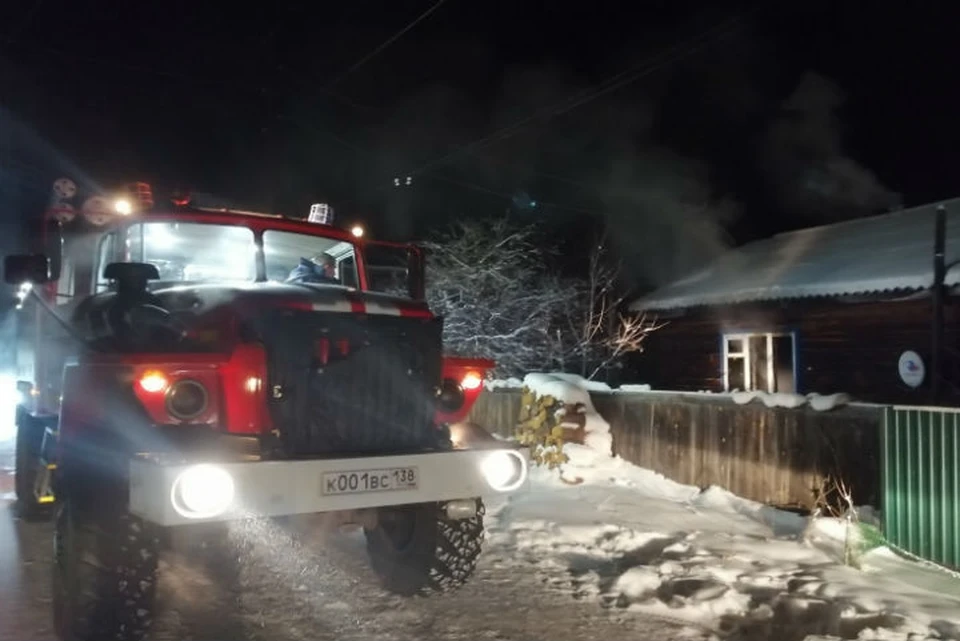 В новогоднюю ночь в Иркутской области произошло 13 пожаров: один человек погиб. Фото: ГУ МЧС России по Иркутской области.