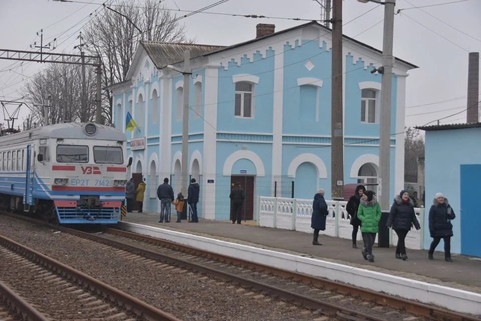 На станцию Скотоватую теперь ходят пригородные поезда из Славянска. Фото: Пресс-центр штаба ООС