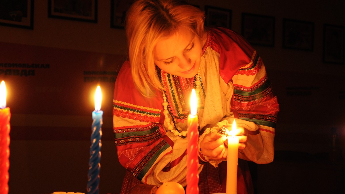 Огонь, вода и тайные знаки: Гадаем на любовь, деньги и судьбу с  экстрасенсами Татьяной Лариной и Властелиной Птицыной - KP.RU