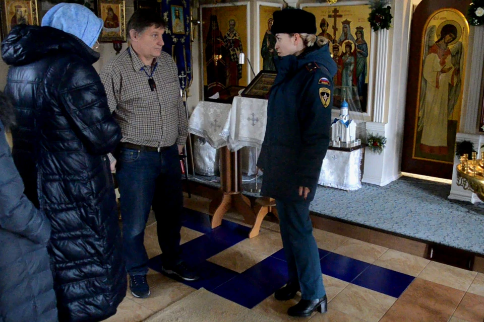 Храмы проверяли на пожаробезопасность. Фото: пресс-служба ГУ МЧС по городу Севастополю
