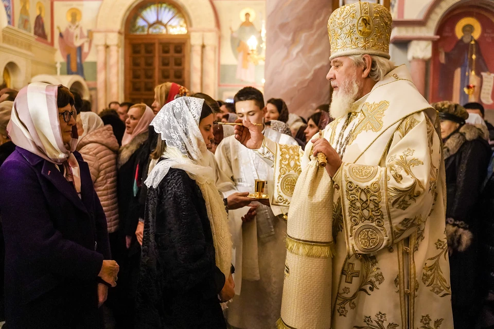 В Софийском соборе прошли рождественские богослужения